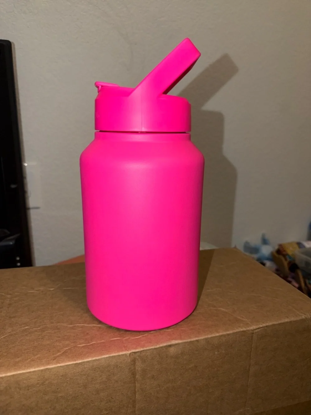 HydroJug 64oz Stainless Steel Jug - Bright Pink - Picture 4 of 6